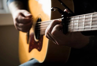 Živá hudba: Chytráček band