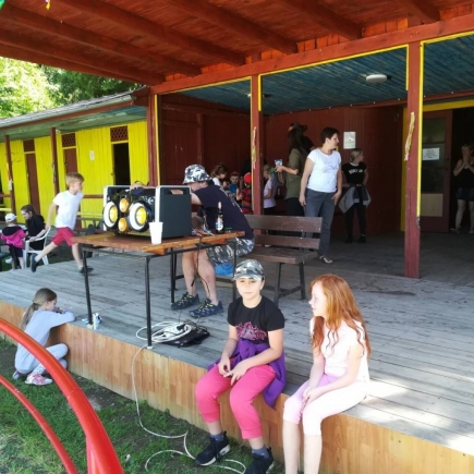 DateTimeOriginal - 2019-06-08 15:44:37